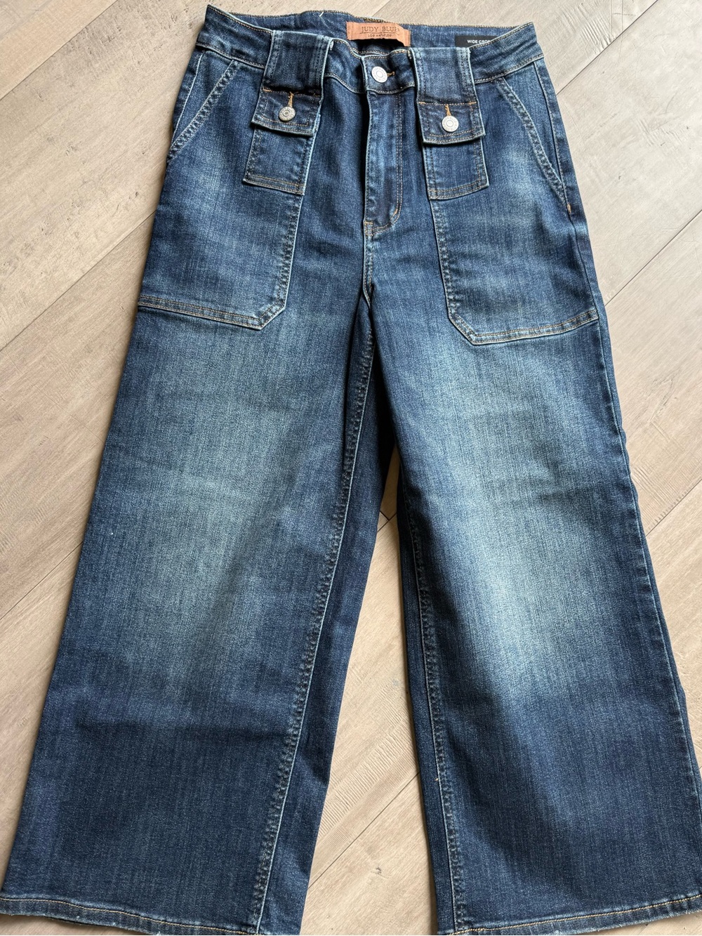 NWOT Wide-Leg Women's Jeans in Dark Blue (130)